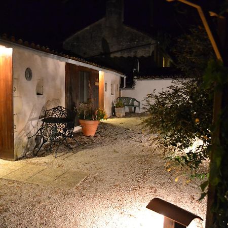 Le Moulin De Lusseau Bed and Breakfast Chef-Boutonne Camera foto