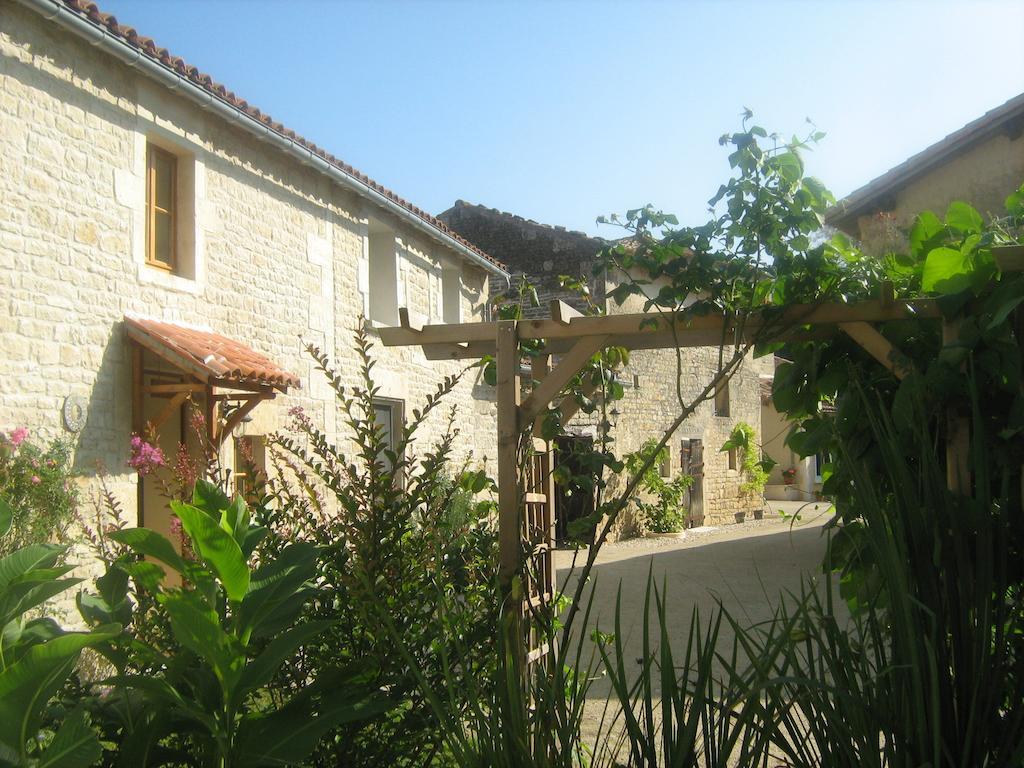 Le Moulin De Lusseau Bed and Breakfast Chef-Boutonne Camera foto